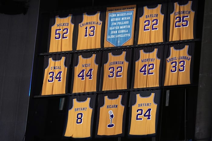 lakers retired jerseys